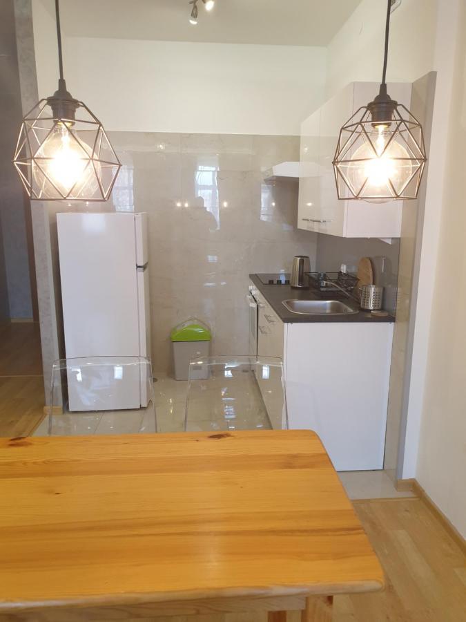 Apartamenty Rynek Lezajsk Bagian luar foto